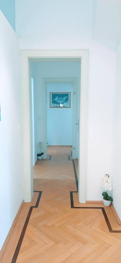 Deluxe Double Room Kp Wien Exteriör bild